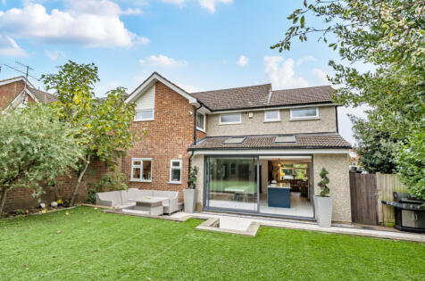 Sutherland Close, Barnet, EN5