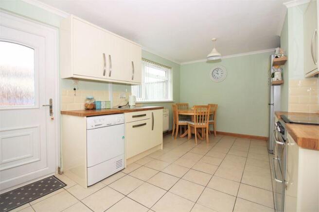 Kitchen/Dining...