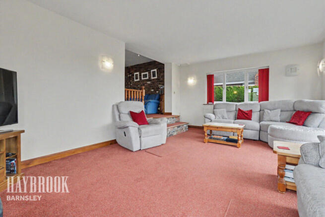 4 bed Detached Bungalow for sale Image 9