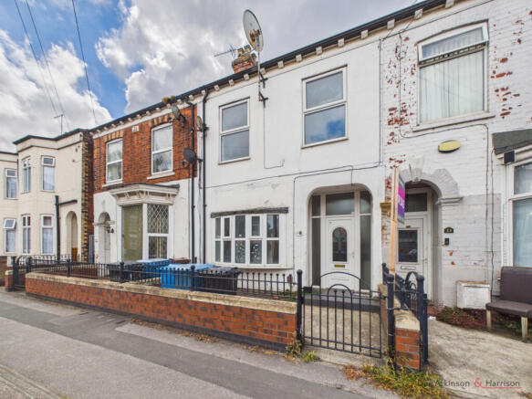 Three bedroom terrace house - For sale by auction