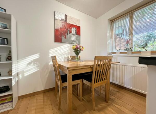 3 bed Terraced for sale Image 7