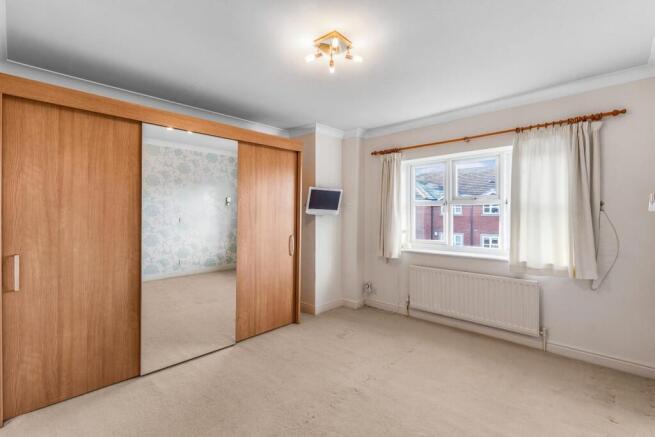 4 bed Flat for sale Image 11