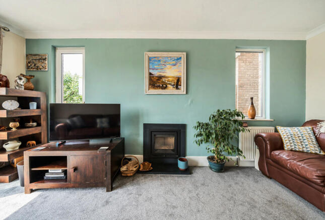 Living Room 2.Jpg
