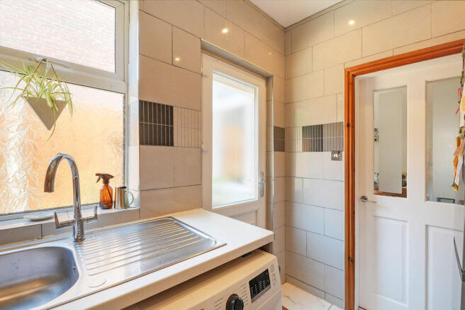3 bed Terraced for sale Image 11