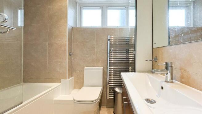 bathroom (1 of 1).jpg
