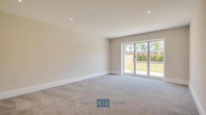 Mott Street, Sewardstonebury photo 4
