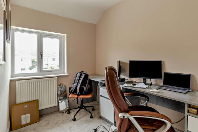 3 bed Semi-Detached for sale Image 10