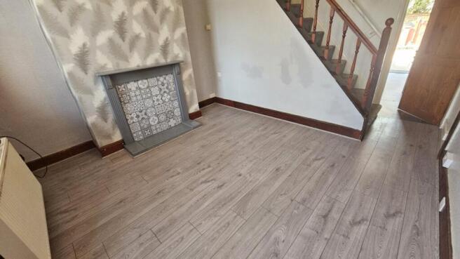 2 bed House to rent Image 6