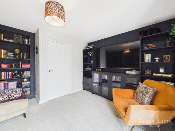2 bed Semi-Detached for sale Image 11