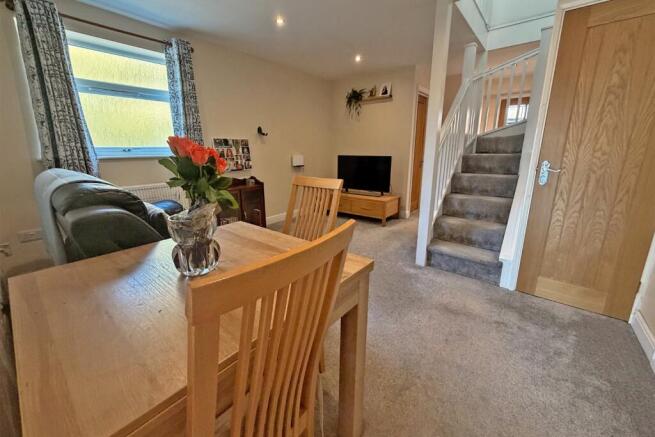 Copners Drive, Holmer Green, HP15 6SG photo 4