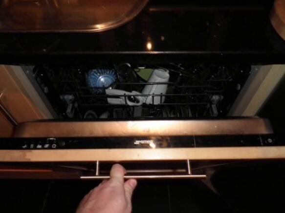 DISHWASHER