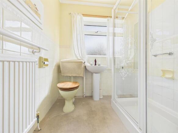 2 bed Detached Bungalow for sale Image 6