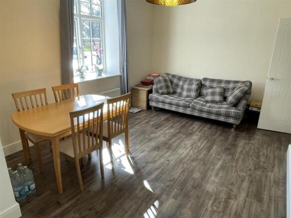 Kitchen / Living Room