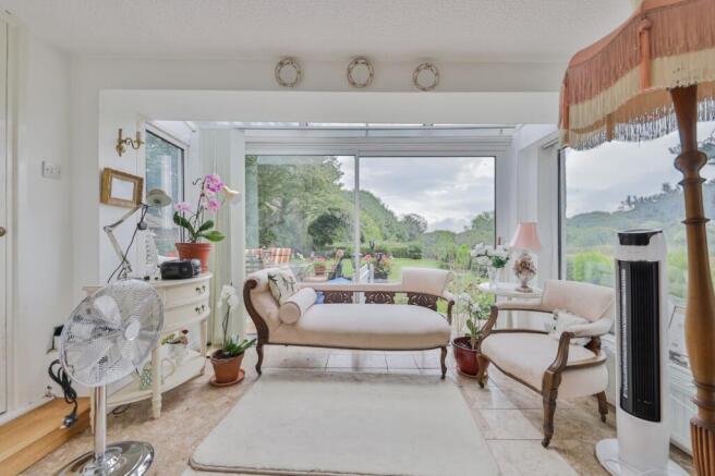 4 bed Detached for sale Image 6