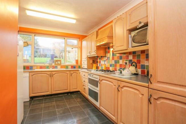 40 Hamsey Crescent-1