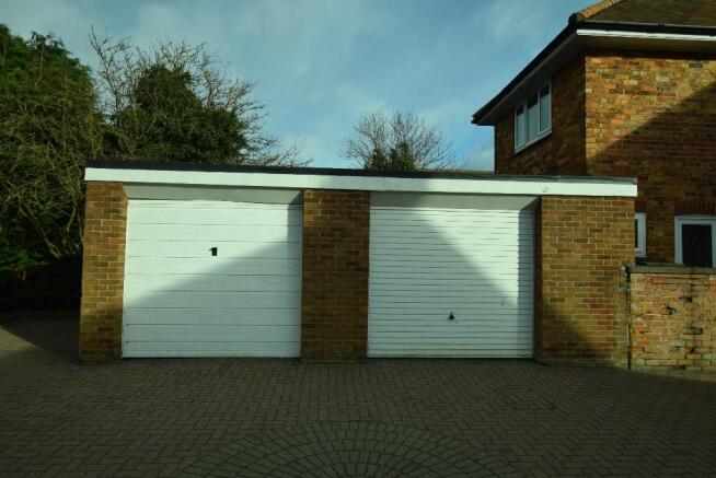 DOUBLE GARAGE