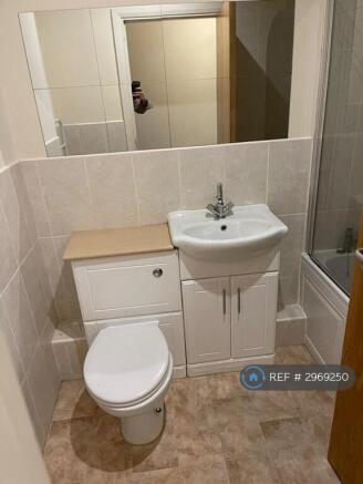 2 bed Flat to rent Image 9