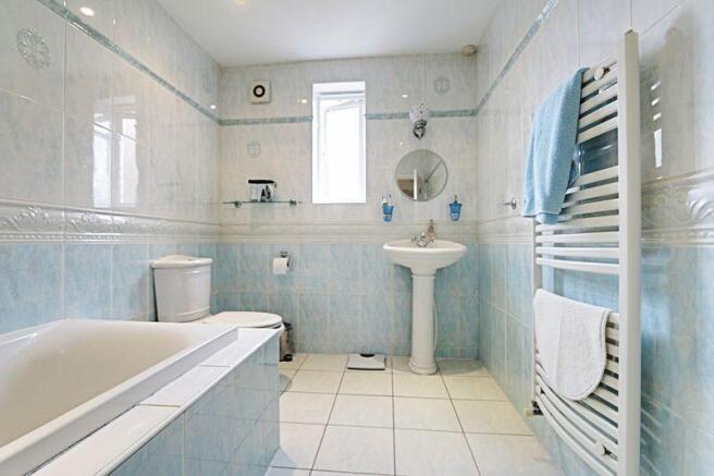 Photo 12