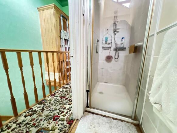 3 bed Terraced for sale Image 12
