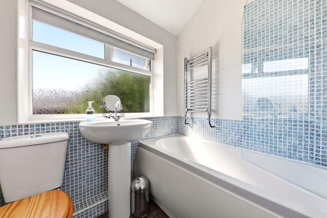 3 bed Terraced for sale Image 4