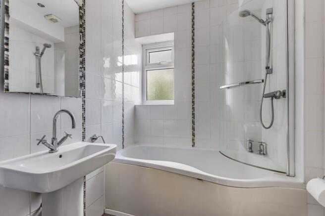 4 bed Terraced for sale Image 9