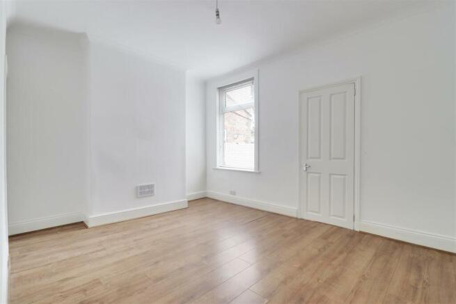 DINING / SITTING ROOM