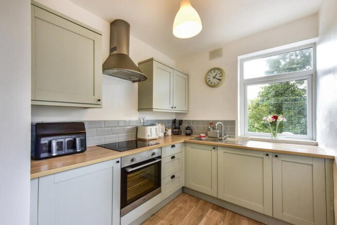 3 bed Terraced for sale Image 5