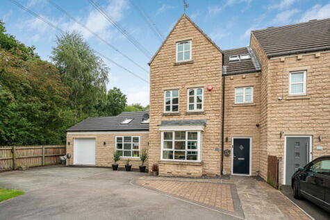 31 Copley Drive, Copley, HX3 0US