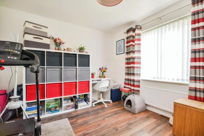 4 bed Detached for sale Image 6