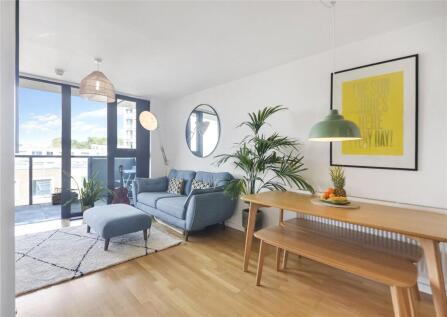Parkside Avenue, Greenwich, London, SE10
