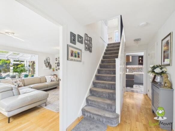 EweMove Estate Agents Basingstoke - 58 Dorset Cres
