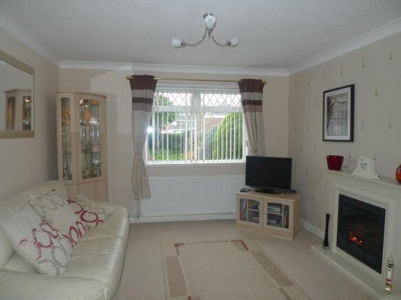 SPACIOUS LOUNGE