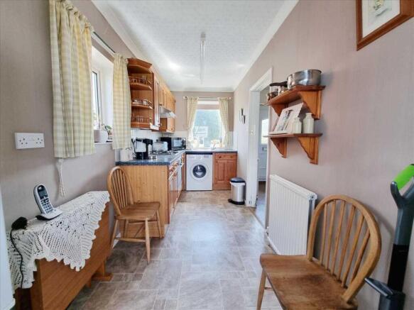 Kitchen: