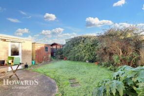 67, Catchpole Close, Lowestoft NR33 7TL