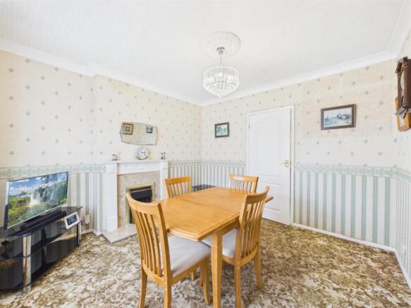 Dining Room: