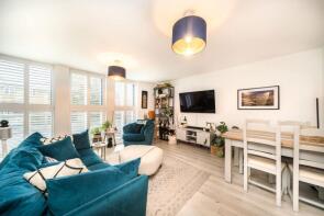 Flat 1, 61a Southridge House, Worple Road, London SW19 4LB