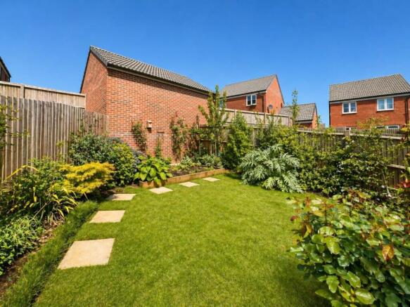 70 Chamberlyne Cresent, Garden 3.jpg