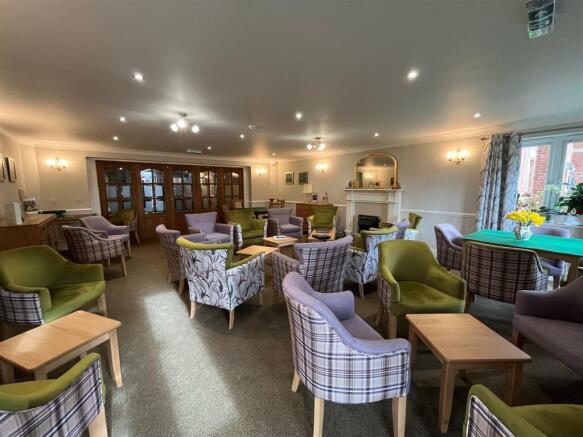 RESIDENTS LOUNGE