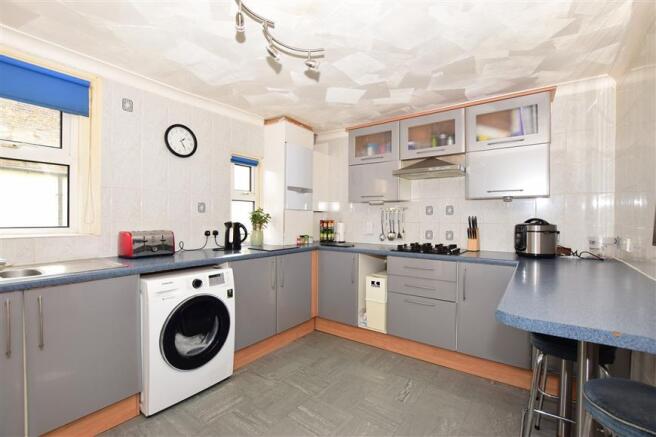 Kitchen/Breakfast Area