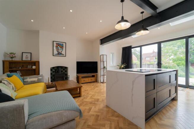 Maidstone Avenue, Chorlton photo 4