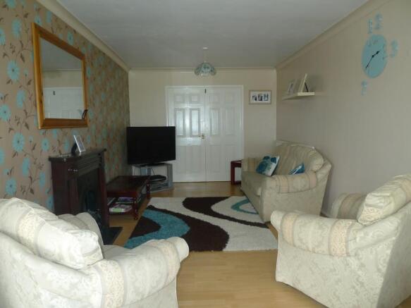 SPACIOUS LOUNGE