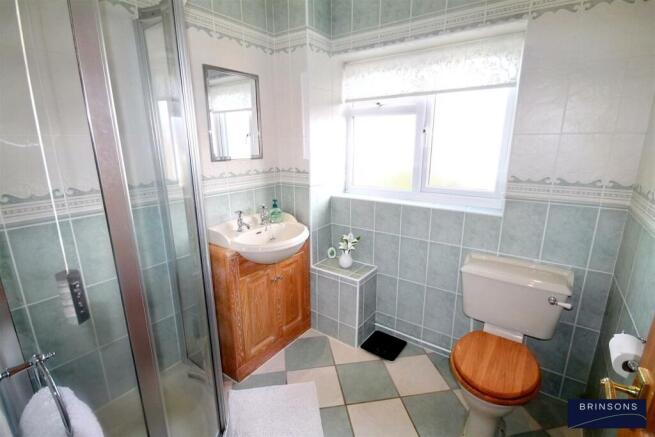 30. EN SUITE (1).jpg