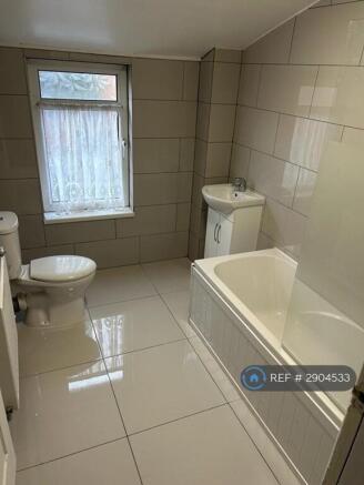 2 bed End of Terrace to rent Image 9