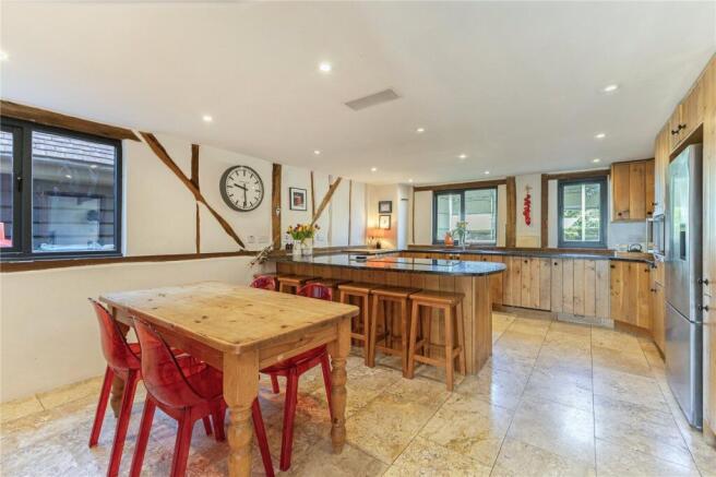 Kitchen/B'fast Room