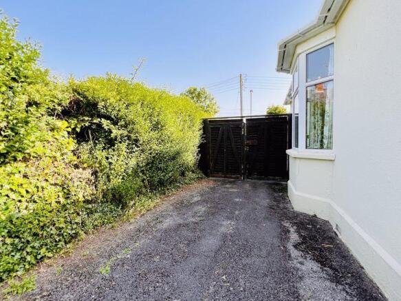 Side Gated Drive