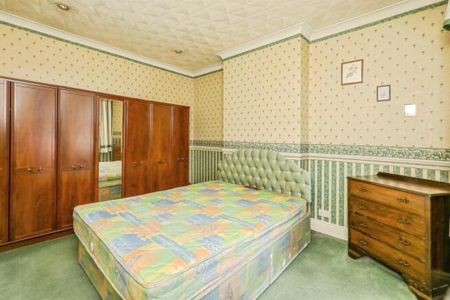 2 bed Terraced for sale Image 8