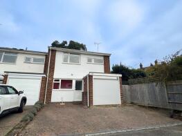 51, Barnmead, Haywards Heath RH16 1UY