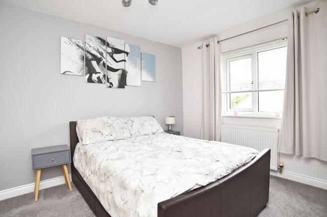 4 bed Detached for sale Image 8