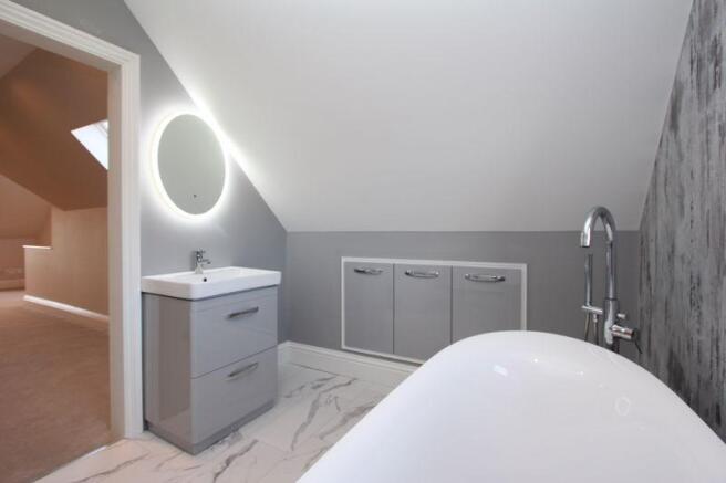 Bedroom 6 En S...
