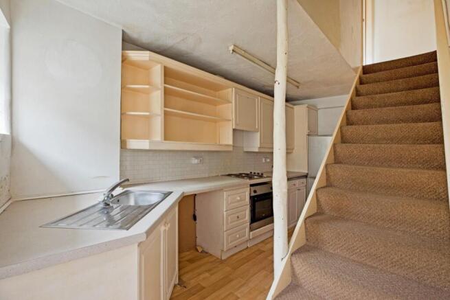3 bed Semi-Detached for sale Image 4